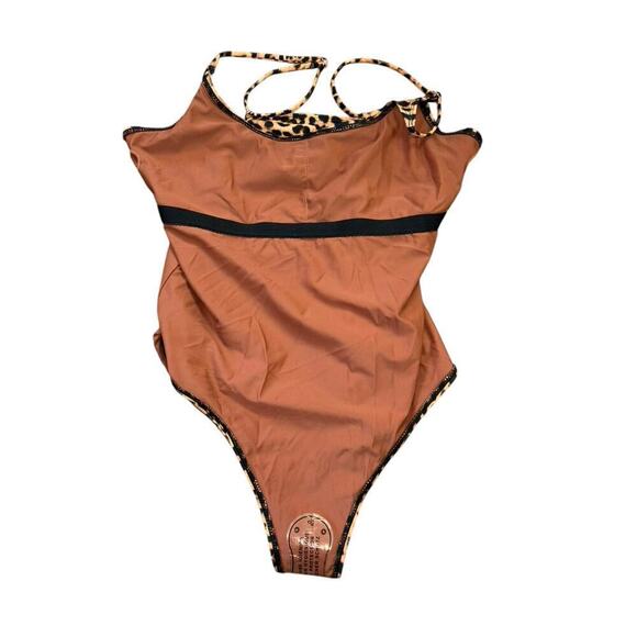 New Without Tags Animal Print One Piece Swimsuit Women’s XL Leopard Vacation - Picture 7 of 11